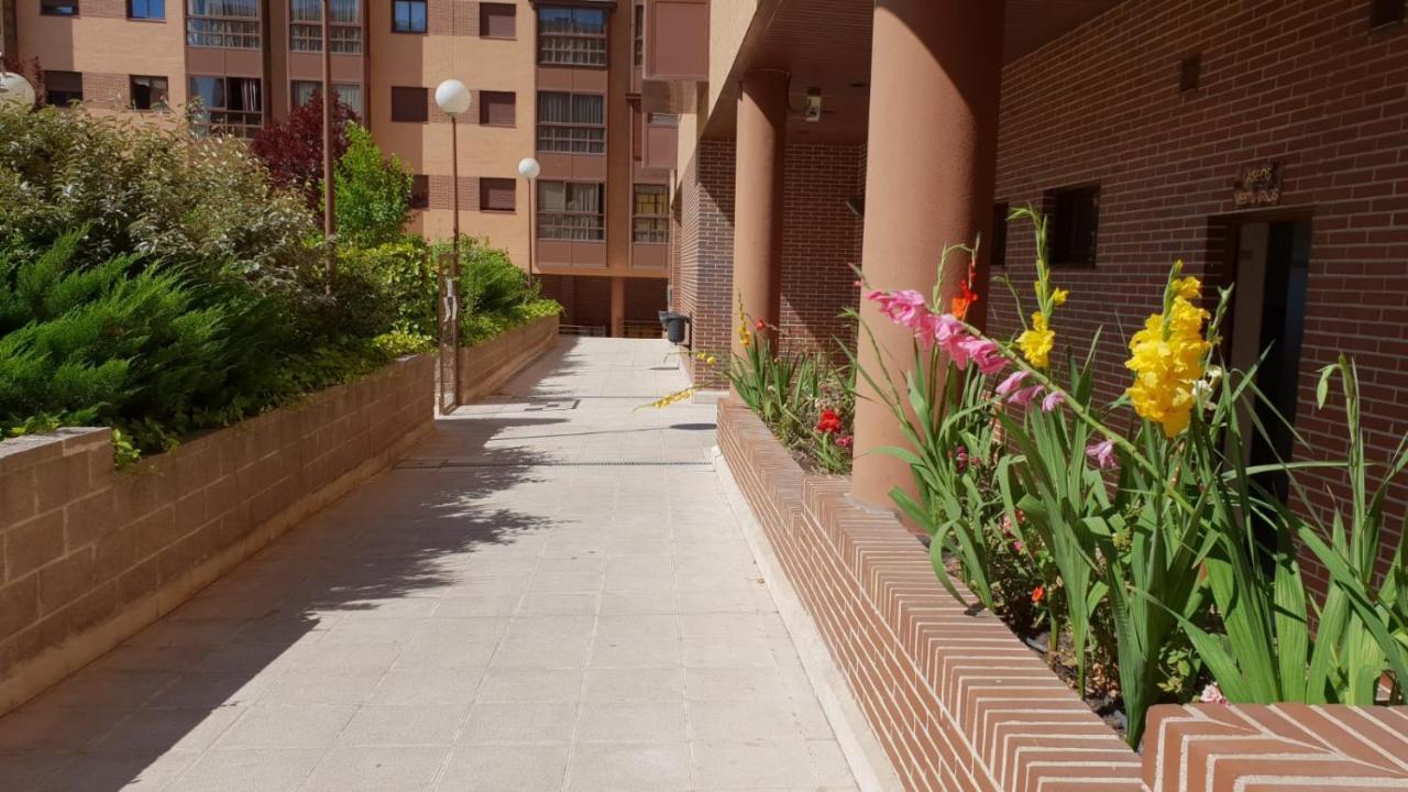 Apartment Madrid Barajas Dış mekan fotoğraf
